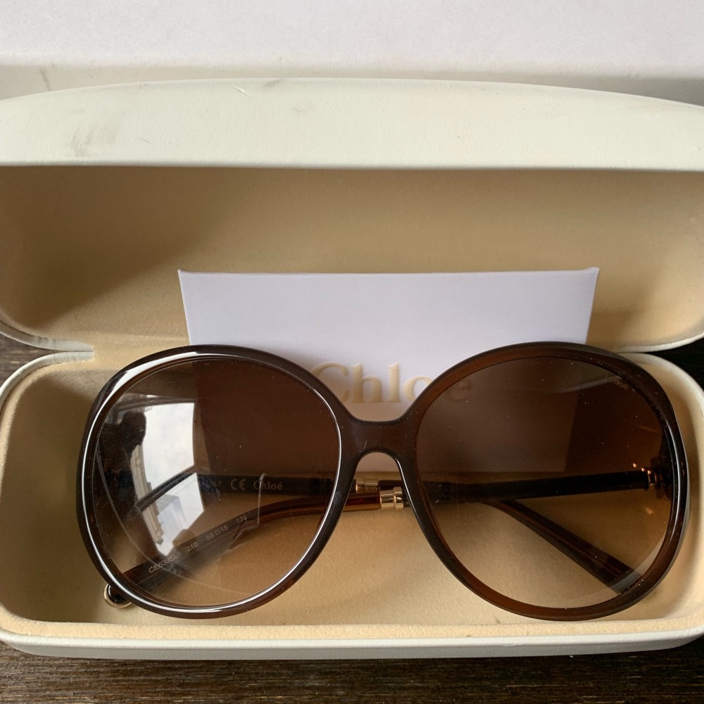 Chloe sunglasses in turtle dove